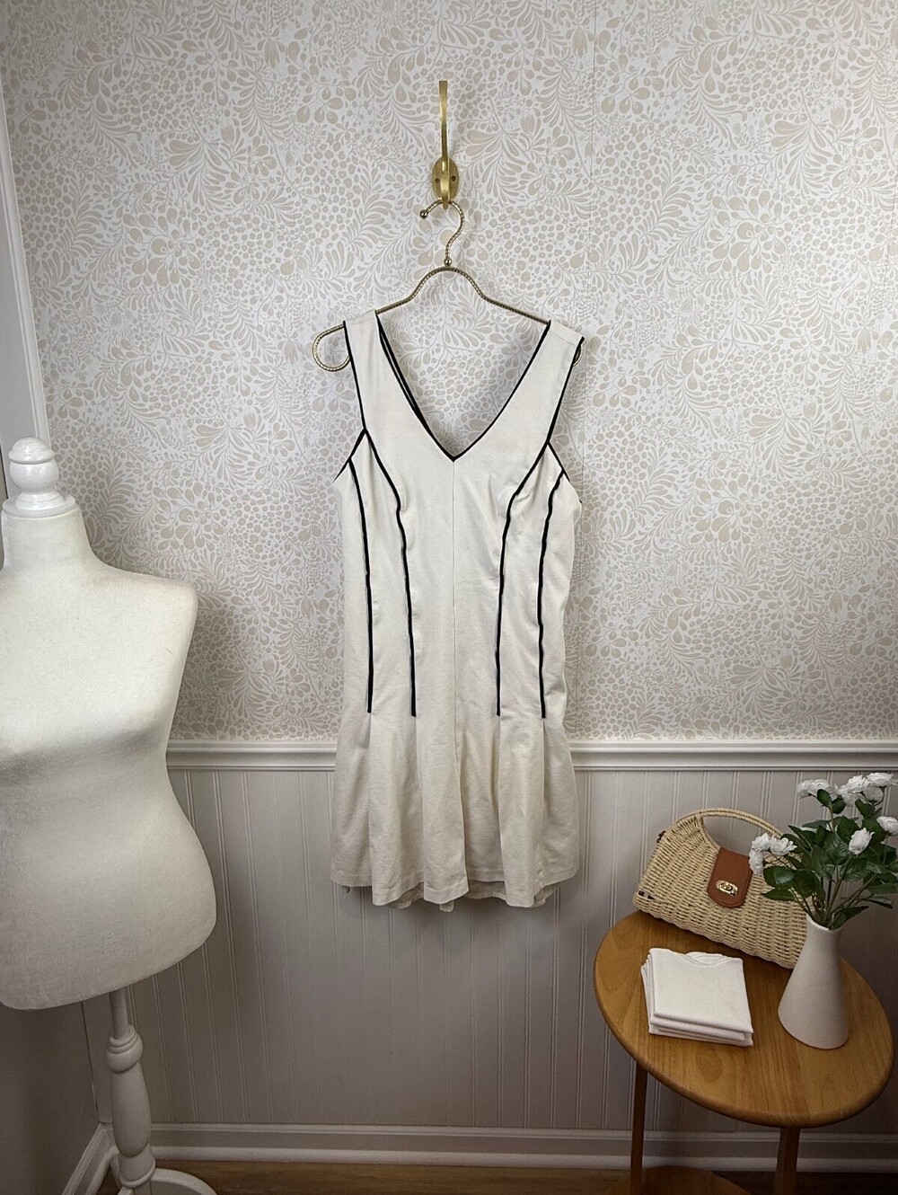 Banana Republic Sleeveless Cream with Black Piping Drop Waist Dress - Size - 12